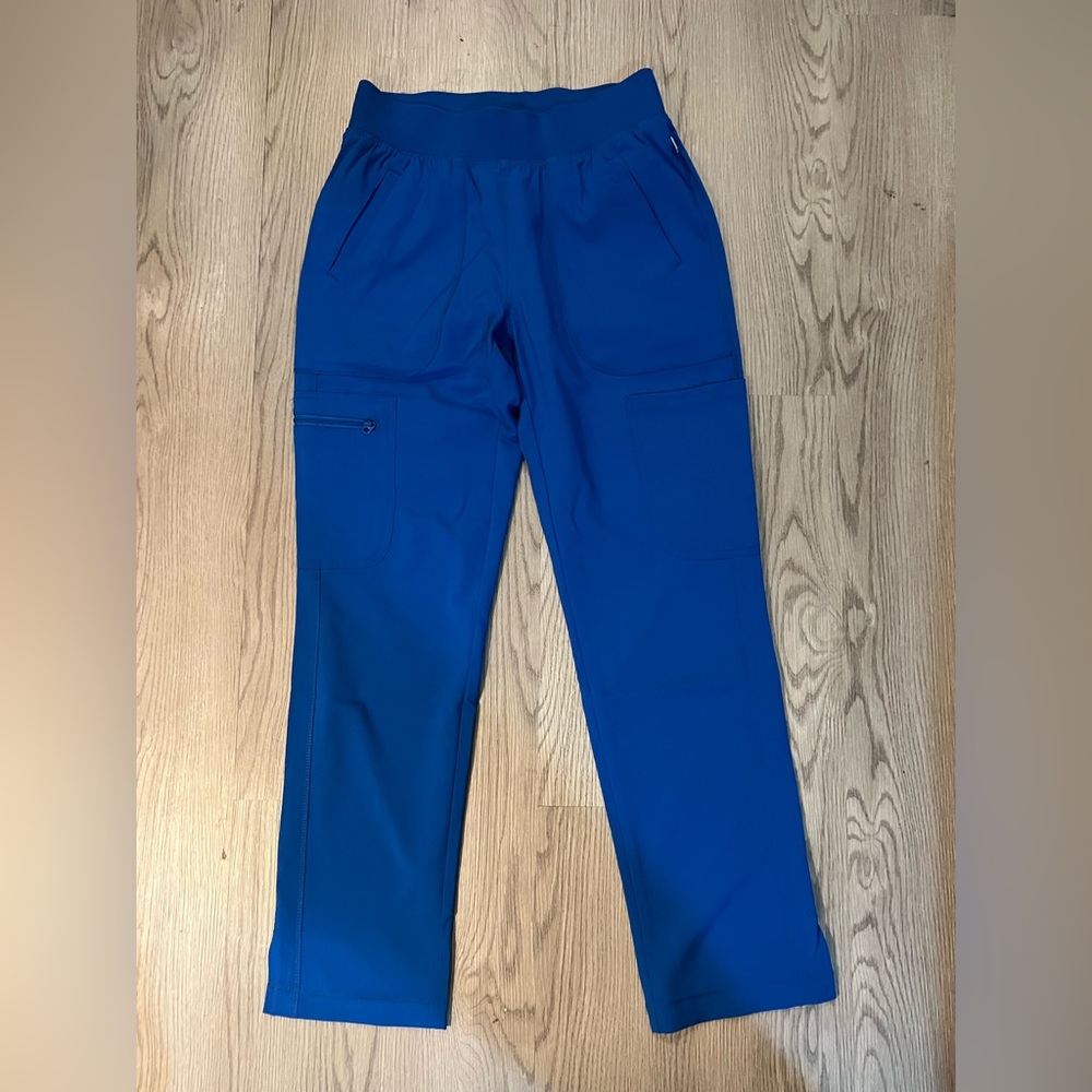 Infinity straight scrub pant.